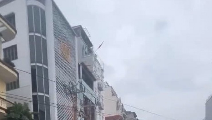 Sang nhượng Quán ăn ngõ ô tô Giang Văn Minh - 50m - 4 tầng KINH DOANH NHÀ HÀNG ĂN UỐNG.